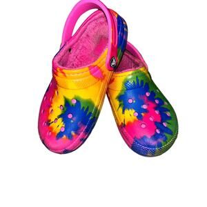 Crocs Tie Dye Rainbow Fleece Lined Dual Comfort Slip On Clogs M4 W6 fuzzy